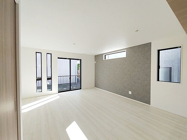 【LDK】１８帖のリビングです。