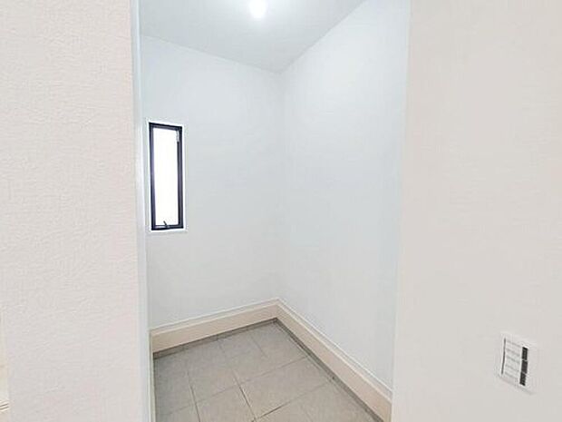 【収納】☆1号棟☆
シューズインクローゼットです。