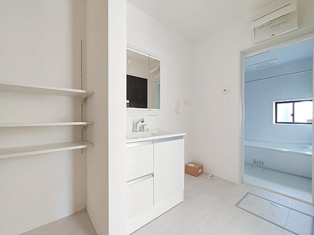 【脱衣所】1号棟