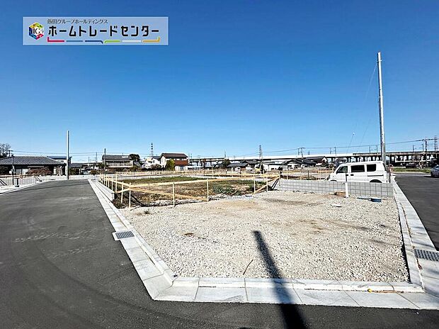 【前面道路含む現地写真】【5号棟外観】耐震等級最大値取得の地震に強い家です!お客様のすまいと安全を守る大切な住宅だからこそ、実際の建物の作りと安心感をぜひ現地にてご体感ください!ご見学予約受付です!