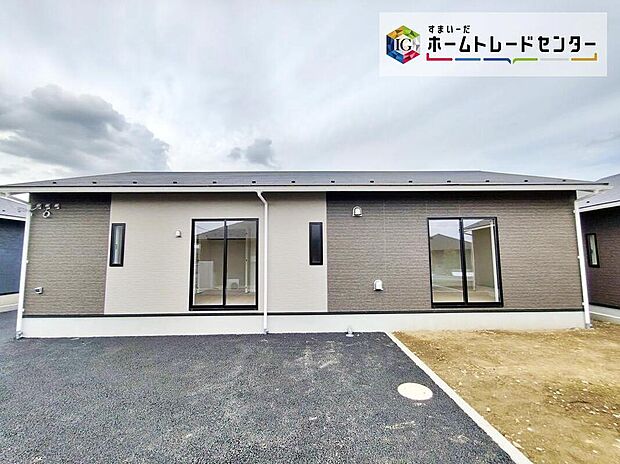 【現地外観写真】（2号棟）耐震性能にこだわる「飯田グループ」の家です！お客様のすまいと安全を守る大切な住宅だからこそ、実際の建物の作りと安心感をぜひ現地にてご体感ください！ご見学予約受付です！