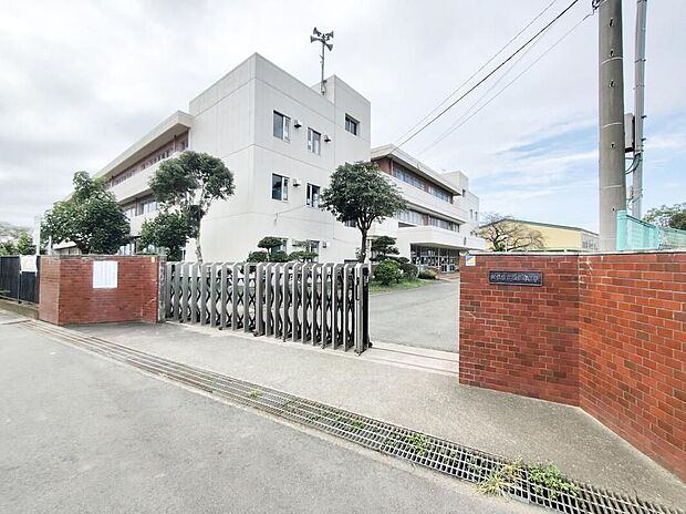 鴻巣市立松原小学校(約780m)