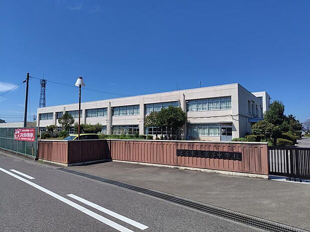 深谷市立深谷中学校（約1,800m）
