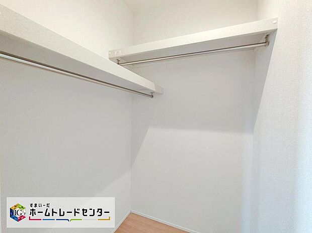 【収納】全居室に収納を完備しておりますので、いつでもお部屋をすっきりとお使い頂けそうです。自分好みのインテリアやレイアウトを考えるのも楽しみです♪