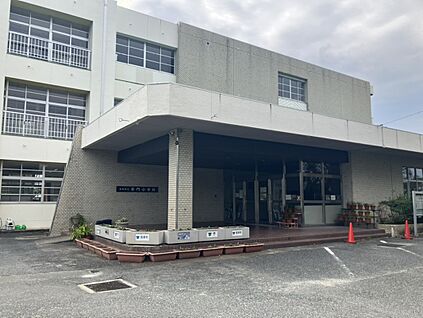 勢門小学校 1000ｍ(徒歩１４分)
