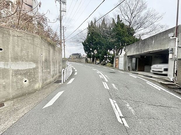 角地につき陽当り、眺望良好♪