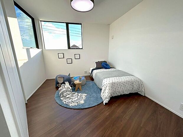 【リビング以外の居室】お気に入りの家具や小物を並べて、自分だけの特別なマイルームをデザインできます。毎日の暮らしに喜びと発見をプラス！