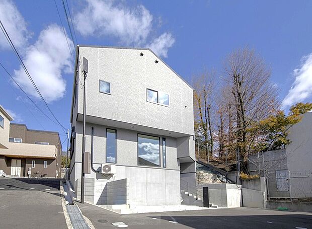 【外観】現地内覧も可能です!お気軽にお問い合わせください♪