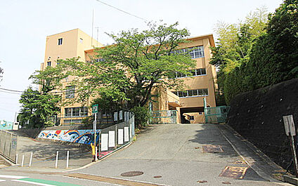 宝塚市立長尾台小学校 約1,600ｍ(徒歩約20分)