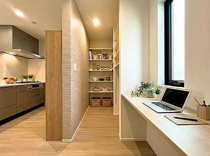 パントリー収納