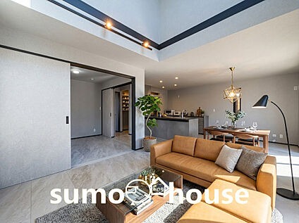 吹抜け天井リビング