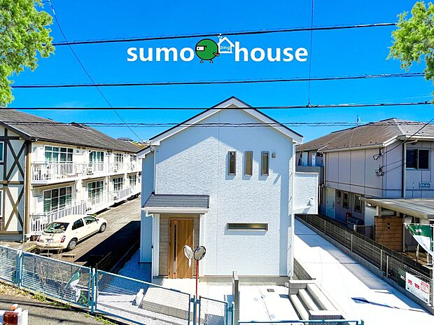 【落ち着いた住環境】【緑豊かな公園が目の前！】大場かやのき公園まで徒歩約1分。お子様といつでも気軽に遊べる環境です。自然を身近に感じながら、のびのびと子育てができる、ファミリーに嬉しい立地です。