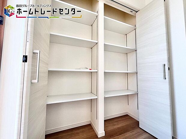 【【玄関収納】】大容量のシューズボックスは稼働式で高さも変えることが出来ます♪家族分のシューズもしっかり収納♪