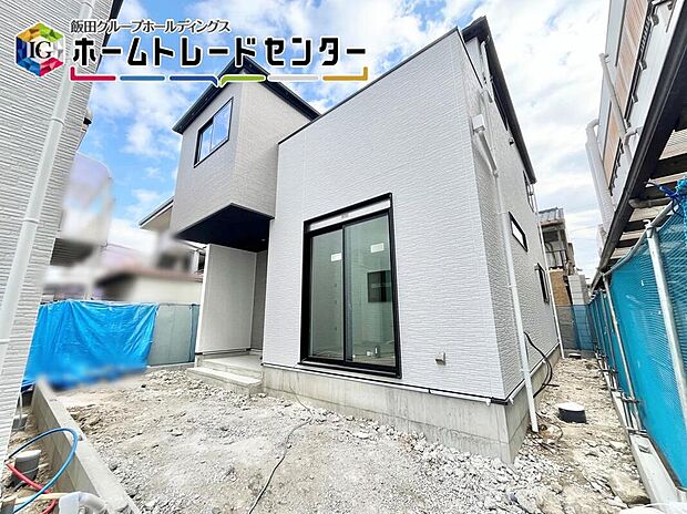 【現地外観写真】２号棟の足場外れました！まもなく完成します！室内ゆっくりご見学いただけますのでお気軽にお問合せくださいね♪