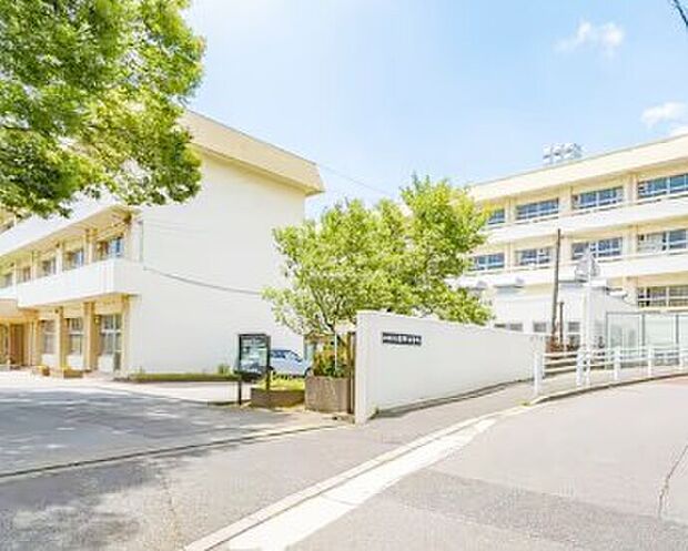 船橋市立高根中学校（約400m）