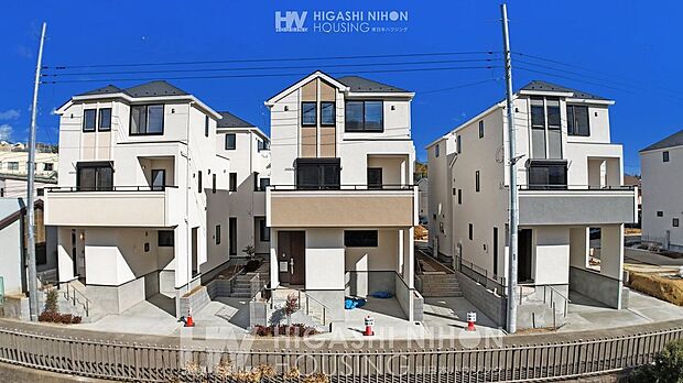 周辺にはコンビニ、ドラッグストア、総合病院などあると便利、万が一の時でも安心の施設が揃っております。現地のご見学の際には、周辺の環境も含めて丁寧にご説明させていただきます。