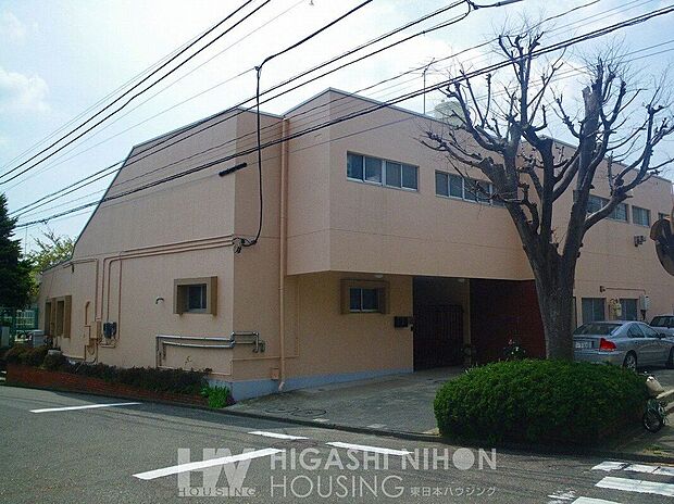 東洋英和女学院大学付属かえで幼稚園(約1,140m)