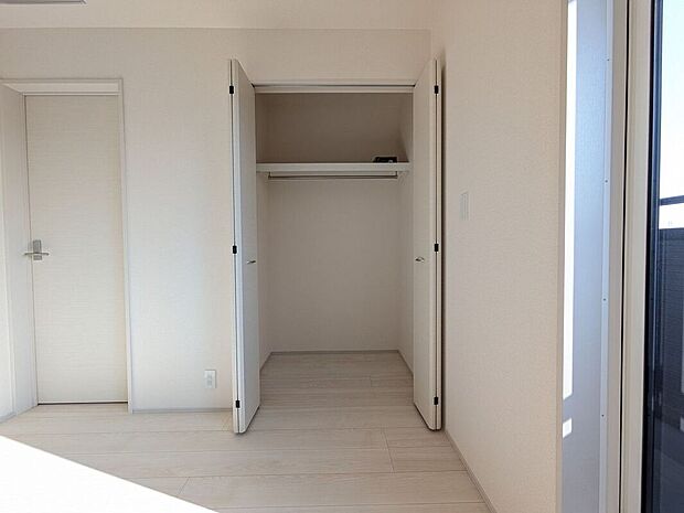【収納】各室に収納スペ―スがありますのでお部屋スッキリ片付きますね