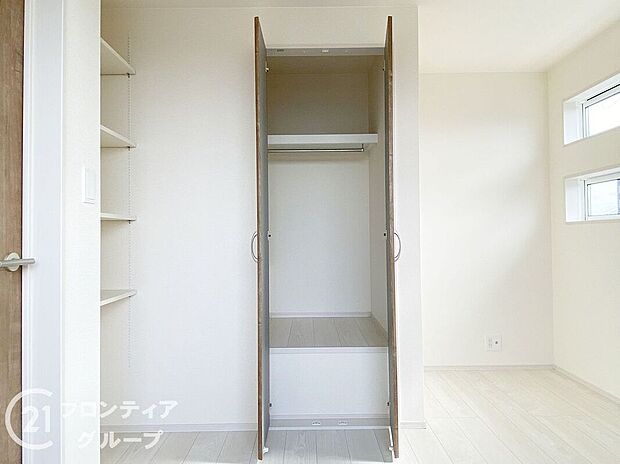 【収納】各室に収納スペ―スがありますのでお部屋スッキリ片付きますね