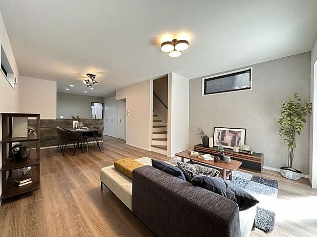 ＼同仕様写真／統一感のあるおしゃれな空間を女性コーディネーターがご提案させていただきます。家具を併せてご購入していただくことも可能です