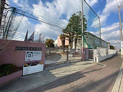 西宮市立瓦木中学校 940m