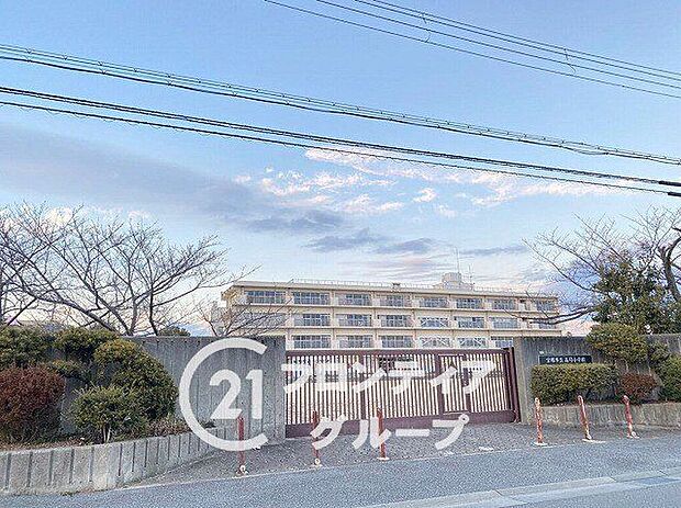 宝塚市立高司小学校（約500m）