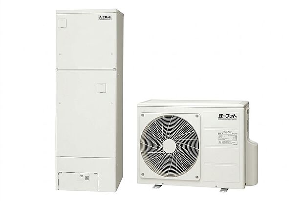 【エコキュート】割安な深夜電力を使ってお湯を沸かすエコ給湯器。ガス給湯器に比べて光熱費を抑えられ、断水時はタンク内の水が使えます。