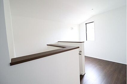 ランドリーホールのある暮らし 各居室への収納が楽々♪