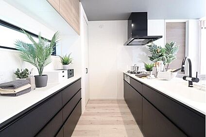 ご家族と会話を楽しみながらお料理が出来る対面キッチン。