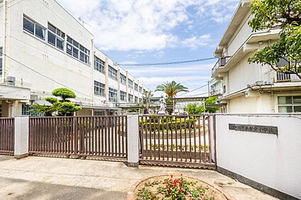 富田林市立新堂小学校 630m
