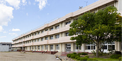 富谷市立東向陽台小学校 750m(徒歩10分)