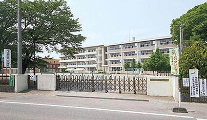 姿川第二小学校 約850ｍ～980m(徒歩約11～13分)