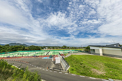 富谷市総合運動公園 864ｍ～949ｍ(徒歩11分～12分)