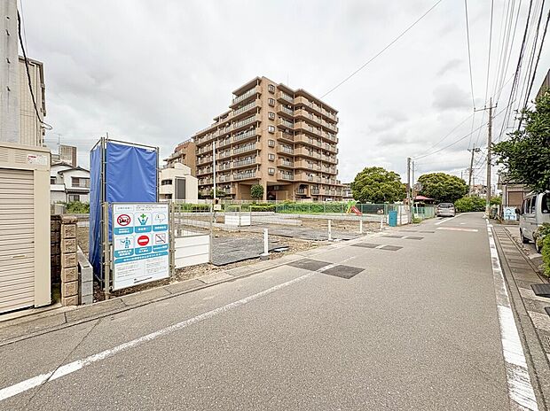 【前面道路5m】車の通行が少ないので、静かな住環境を維持することができます。