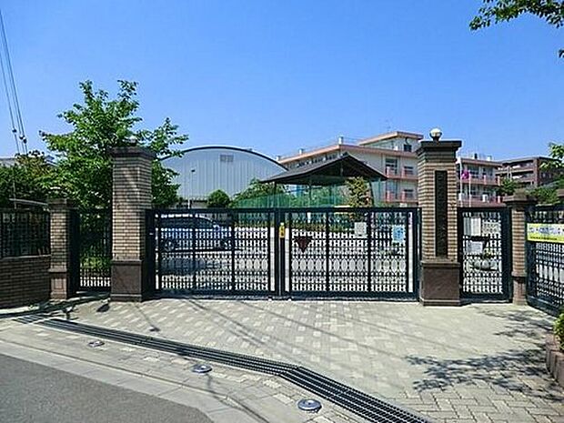 仲本小学校(約825m)