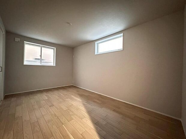 全室ゆとりある設計。お子様が大きくなっても手狭になることなくのびのびと生活頂けます。一人一人の個性溢れるお部屋創りを楽しんで頂けます。