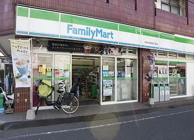 ファミリーマート 高円寺南三丁目店（約413m）