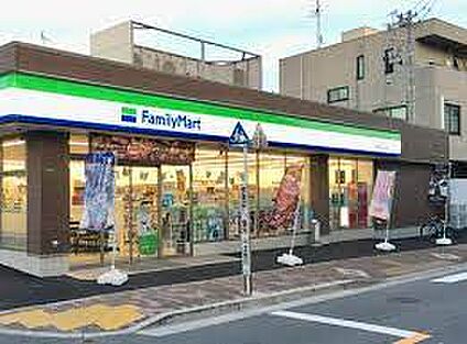 ファミリーマート 練馬桜台店 348m