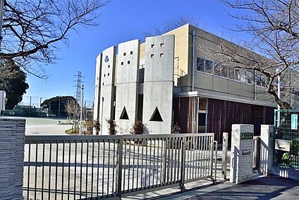 東京都世田谷区立砧中学校 1919m
