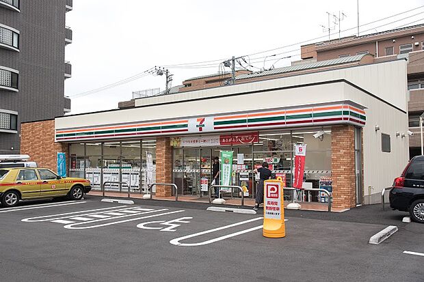 セブン-イレブン 豊島南長崎6丁目店(約275m)