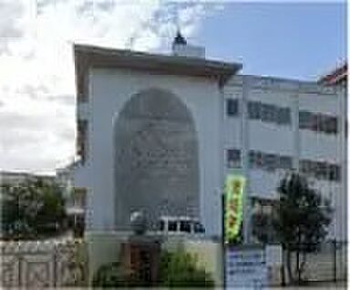 行健小学校 約2,240m(徒歩28分)