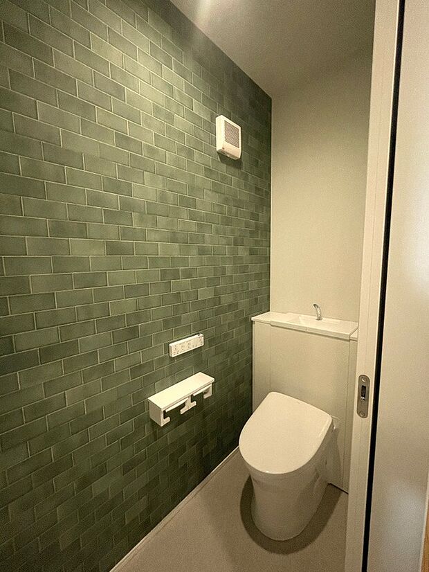 【トイレ背面収納+手洗い付き】温水洗浄便座　節水型　収納手洗器付き