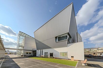 生駒市図書館 南分館 1090m