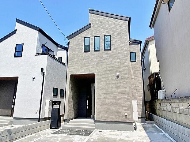 ≪内覧以外にも資金計画やライフプランに寄り添ったご提案をいたします♪≫
小学校・中学校まで徒歩3分！徒歩10分圏内に3つのスーパー！ご家族みんなが暮らしやすいエリアです♪是非お客様の目でご確認下さい♪