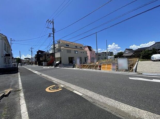 ≪お気軽にお問い合わせください♪≫
小学校、中学校、複数スーパーが徒歩10分圏内に揃う、ご家族みんなが暮らしやすいエリアです♪