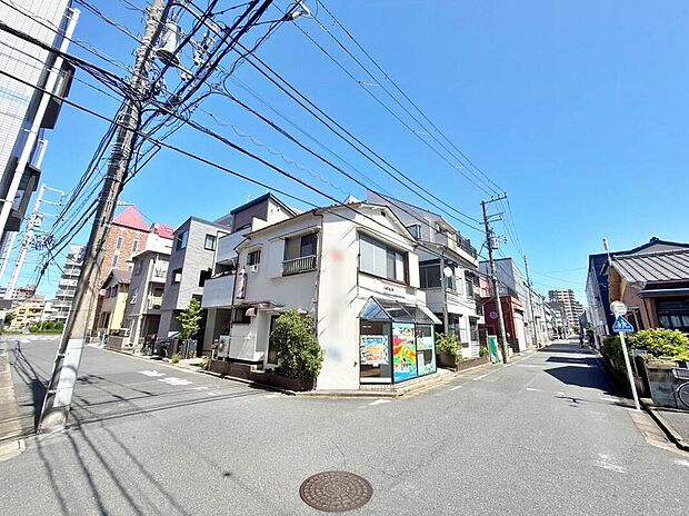 ≪内覧以外にも資金計画やライフプランに寄り添ったご提案をいたします♪≫
この街で・この家で暮らしたいと思わせる理由を是非現地でお確かめ下さい！
※解体工事前の写真です