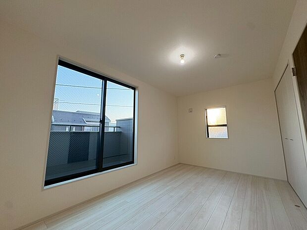 【リビング以外の居室】ご家族のプライベート時間も快適なゆとりの住空間!