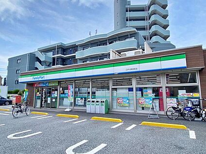 ファミリーマート 江戸川興宮町店 650m ( 徒歩9分)