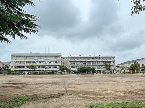富里市立日吉台小学校（約450m）