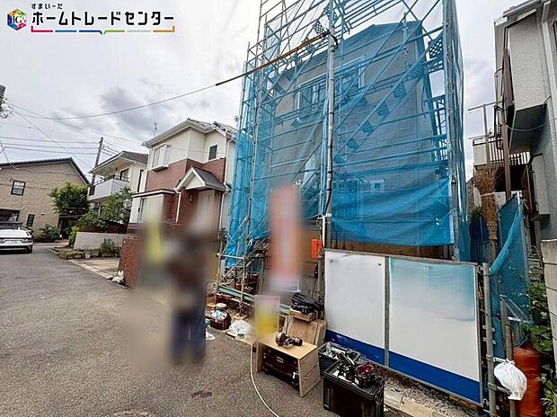 【前面道路含む現地写真】この風景が暮らしの一部に。毎日がイキイキと笑顔溢れる暮らしの始まりです♪ぜひ一度この見晴らしを体感してみませんか♪ご都合の良い時 自由に外観ご覧になれます。ご内見ご希望の際はぜひお気軽にご連絡下さい♪
